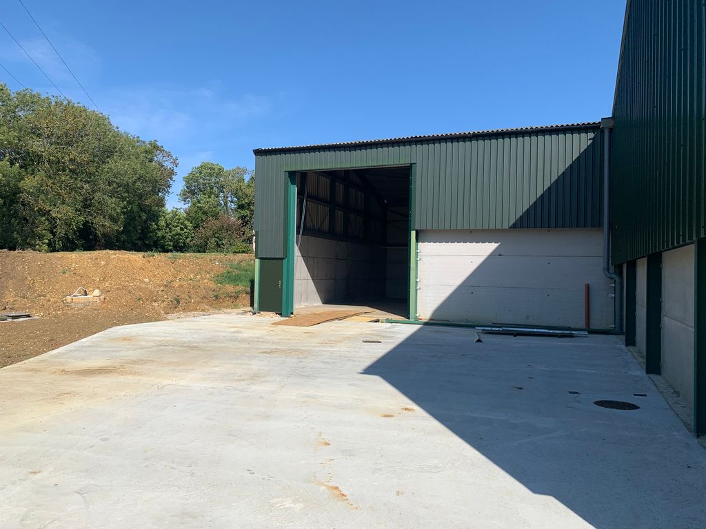 Property photo 2 of 6