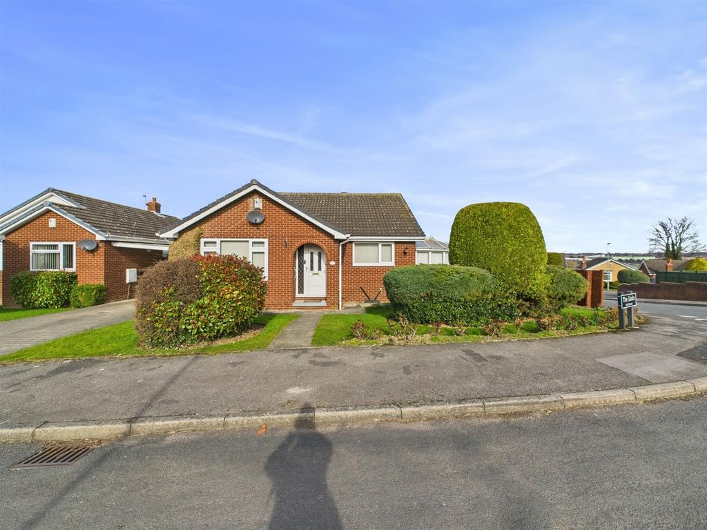 Property photo 1 of 27 2 The Links Featherstone (18).Jpg