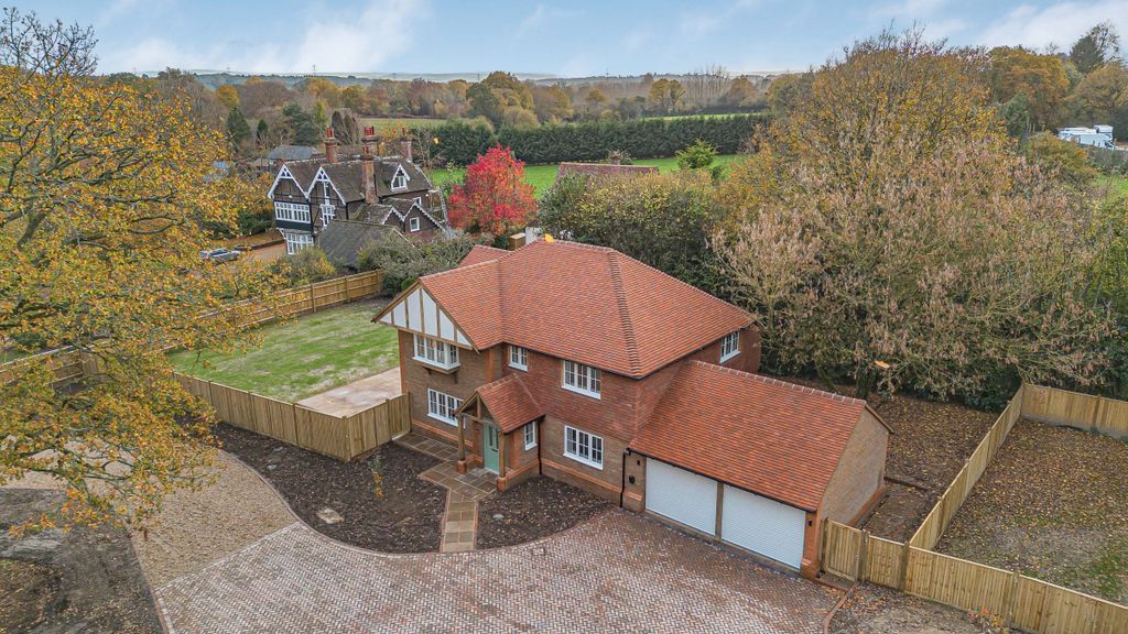 Property photo 2 of 24