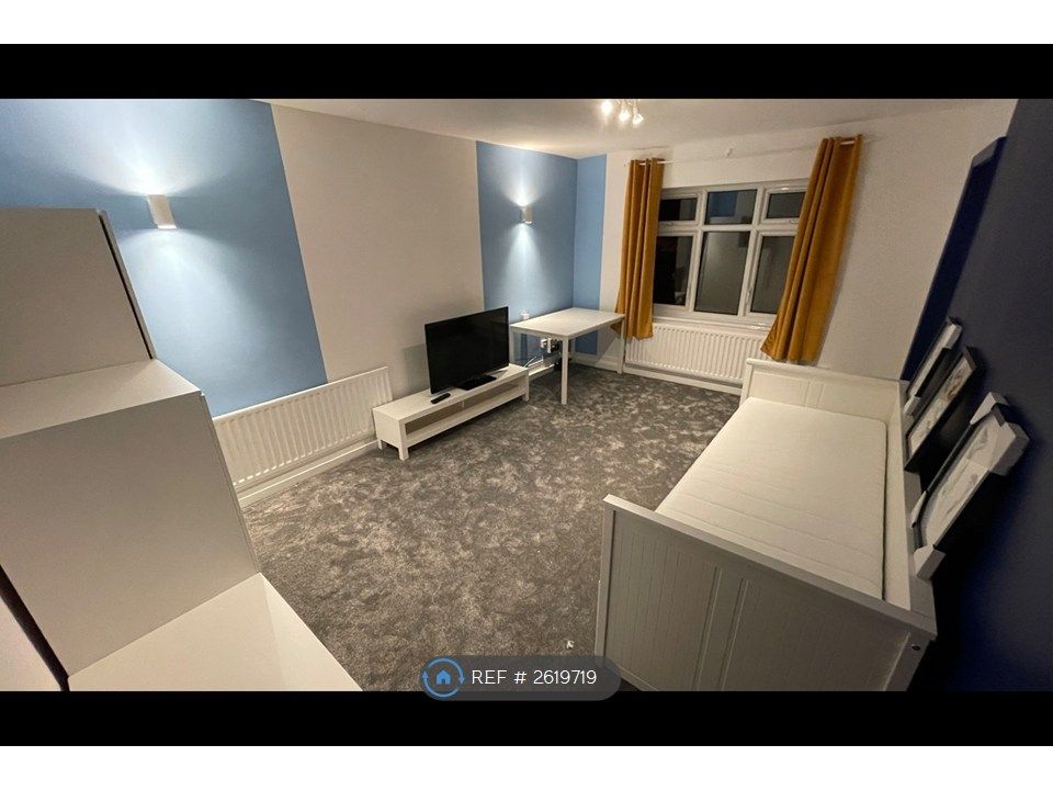 Property photo 2 of 5 Studio Room