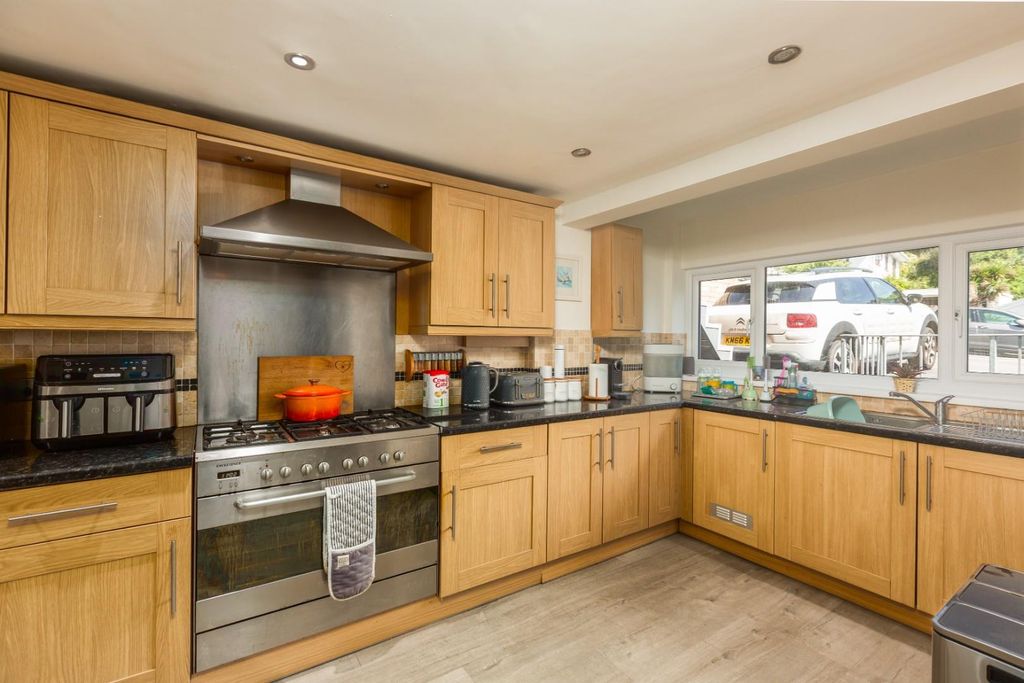 Property photo 2 of 52 Cz0A3492-Edit.Jpg
