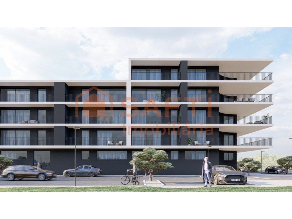 Property photo 1 of 9 New 4+1 Bedroom Apartment With Box Garage And Generous Balcony In Entroncamento