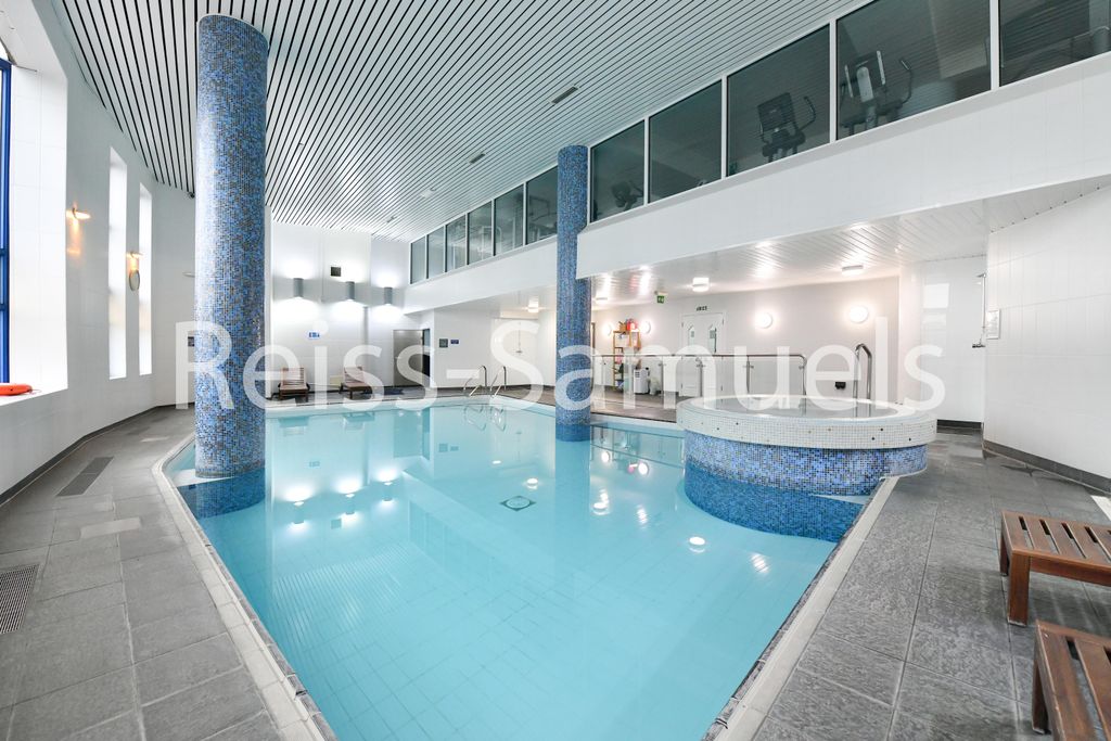 Property photo 3 of 51