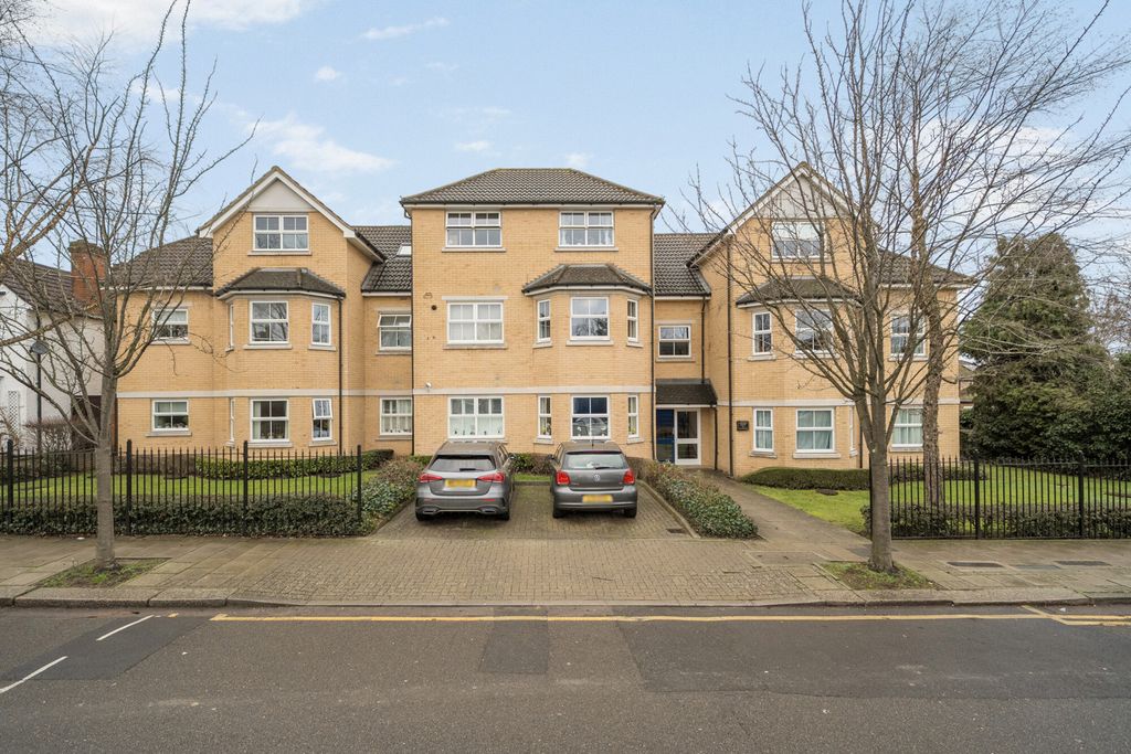 Property photo 1 of 14 1400824-19-696E52...