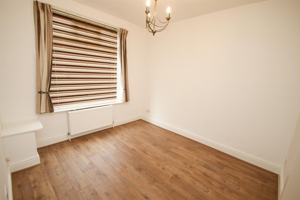 Property photo 3 of 17 Img_5373.Jpg