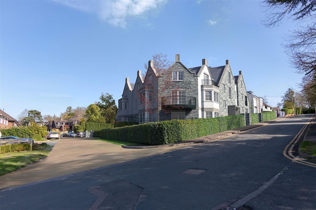 Property photo 1 of 17 Hillside Ext Sussmans.Jpg