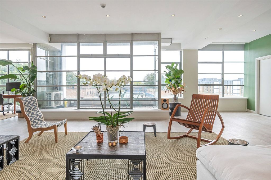 Property photo 1 of 13 Reception Room