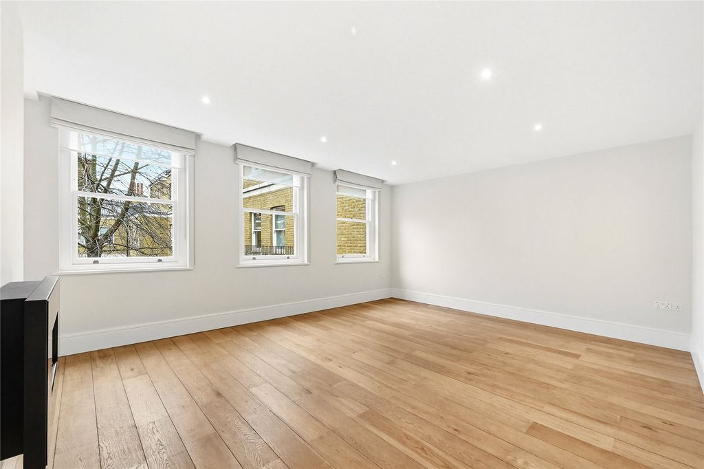 Property photo 2 of 16 Picture No. 07