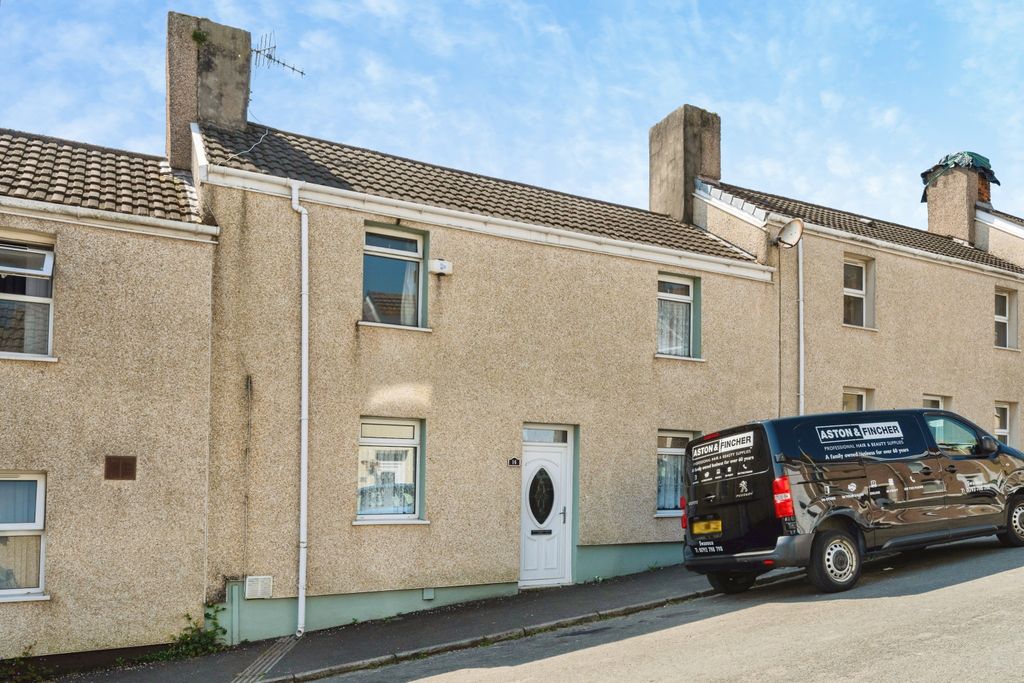 Property photo 1 of 15