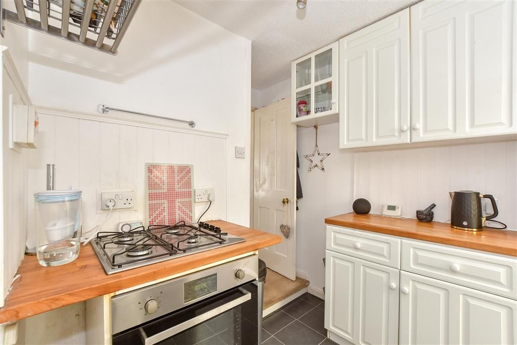 Property photo 3 of 13 Kitchen