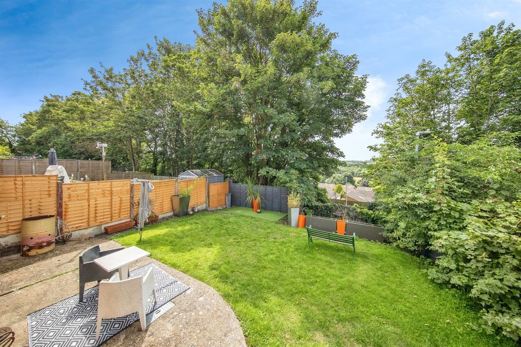 Property photo 3 of 18