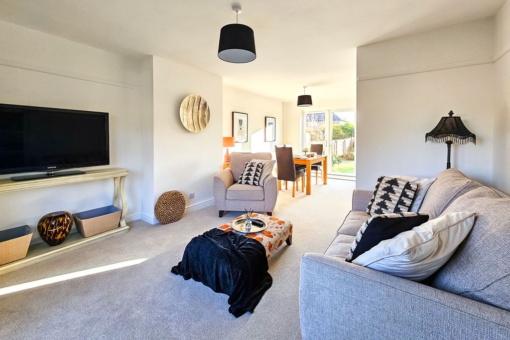 Property photo 3 of 24