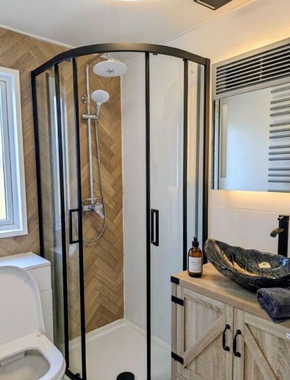 Property photo 3 of 4 Bathroom