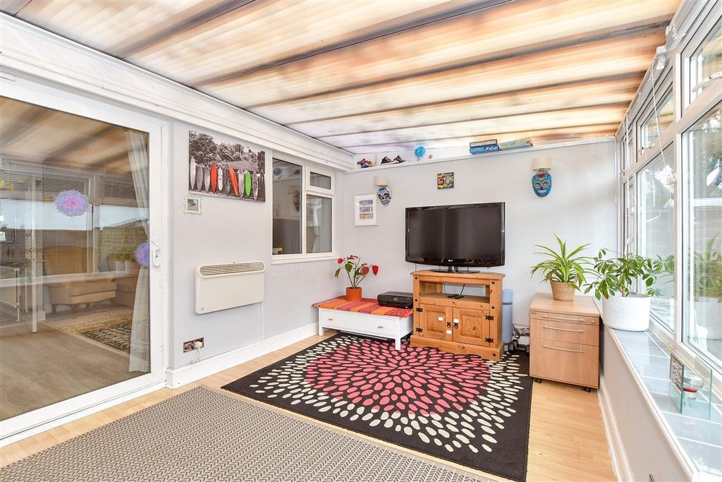 Property photo 3 of 14 Garden Room