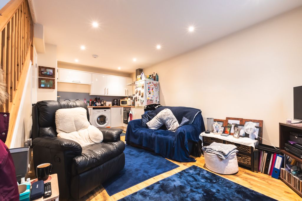 Property photo 3 of 29