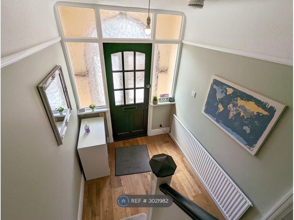 Property photo 3 of 35