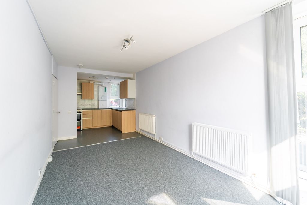 Property photo 2 of 10 Mba07038