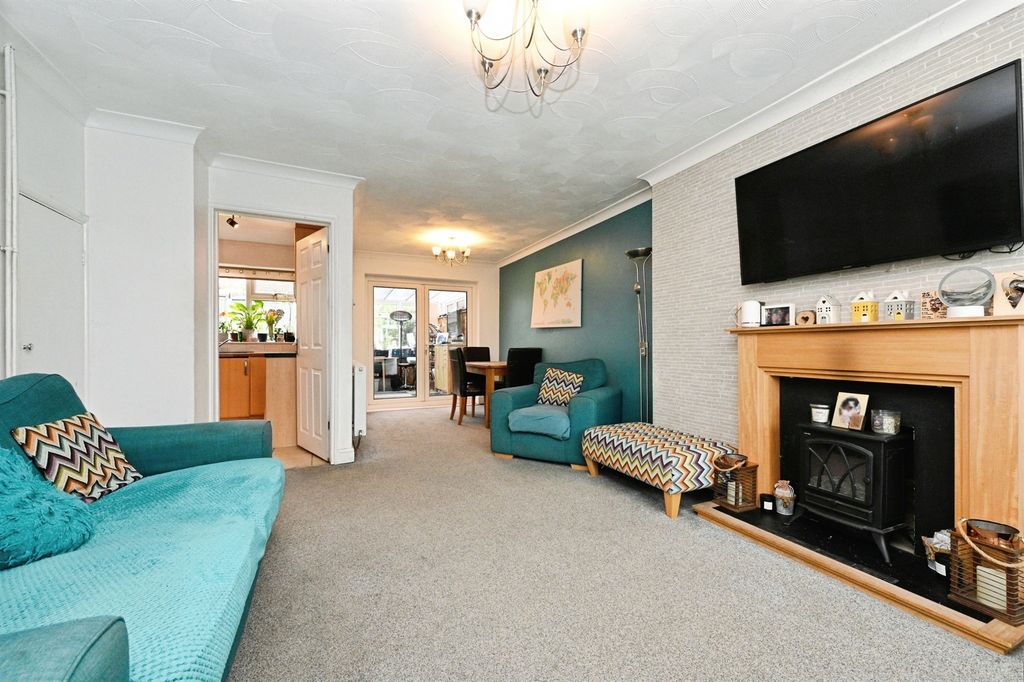 Property photo 2 of 15