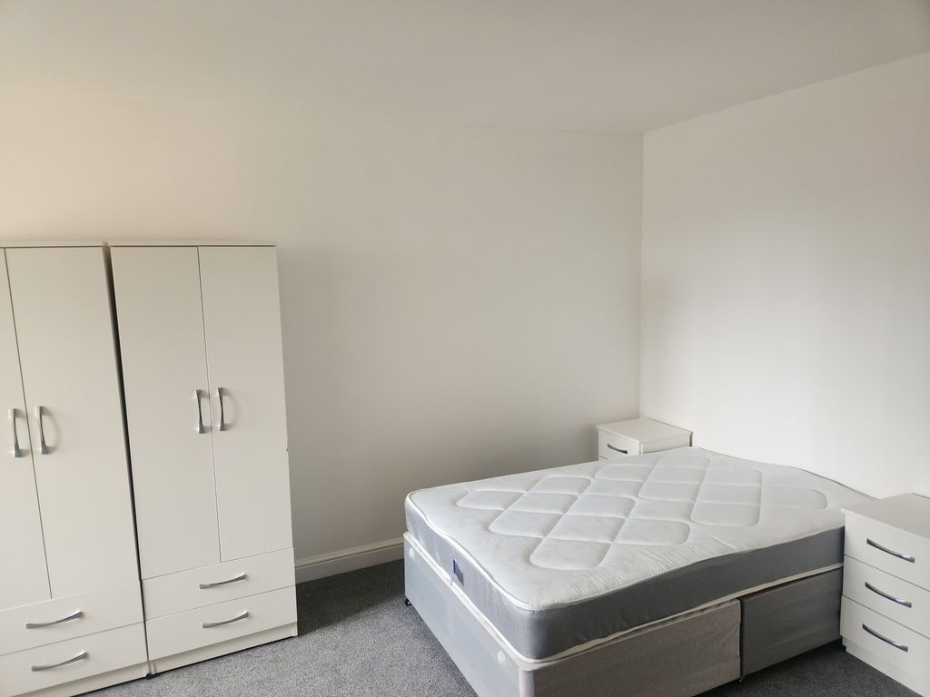 Property photo 1 of 5 1 Bed Studio To Rent Balby Road, Doncaster Dn4