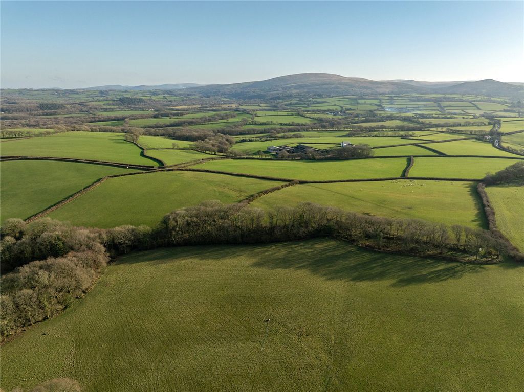 Property photo 3 of 9 Overview