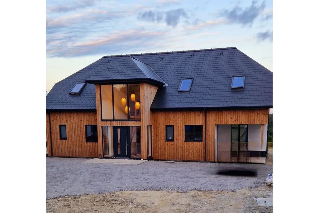 Property photo 1 of 35