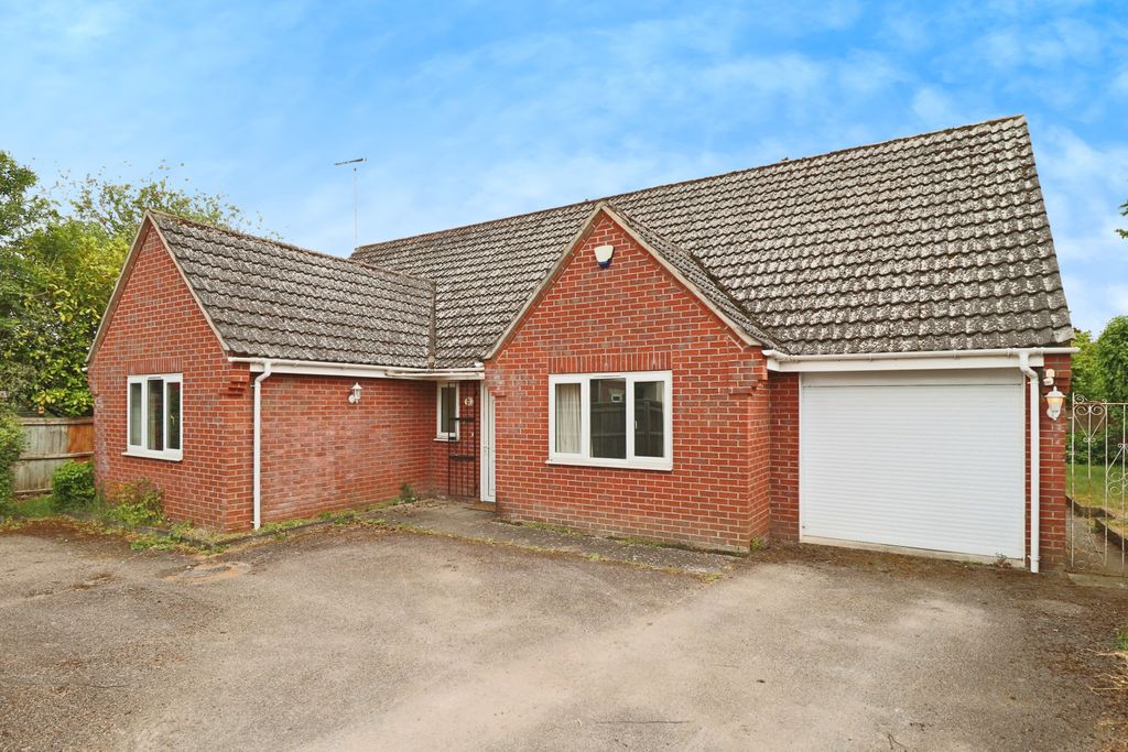 Property photo 1 of 11
