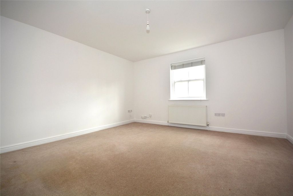 Property photo 3 of 11 Picture No. 14