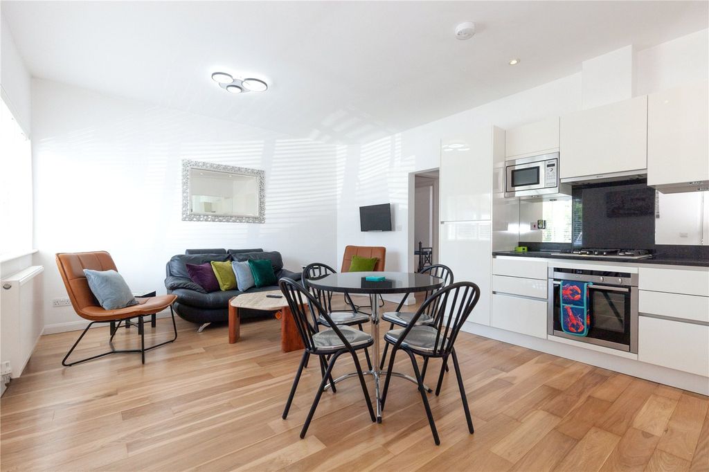 Property photo 1 of 12 Reception Room