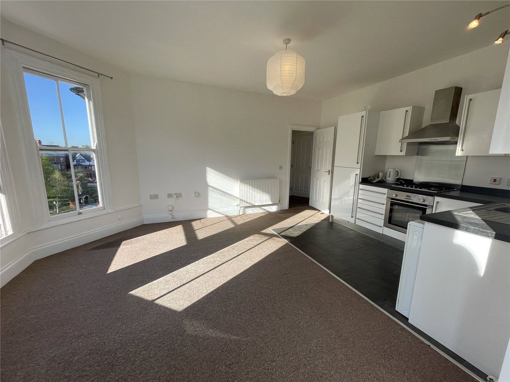 Property photo 3 of 10 Picture No. 14