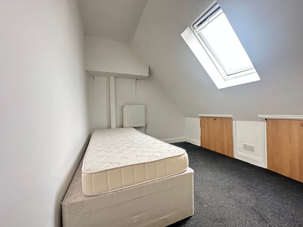 Property photo 1 of 3