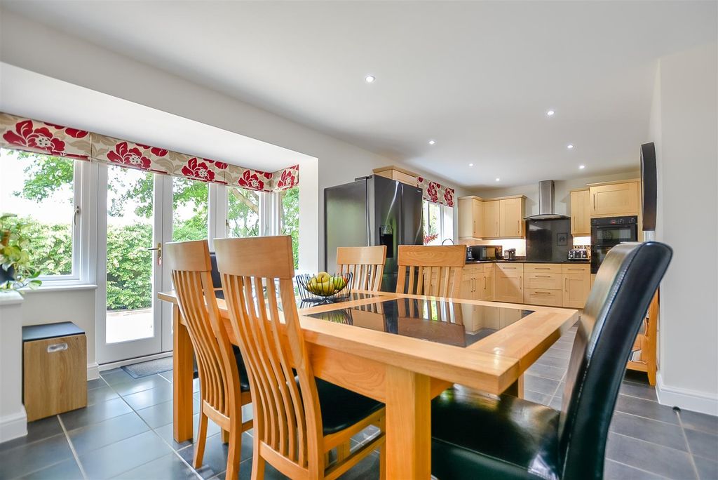 Property photo 3 of 56 8649448-Interior26.Jpg