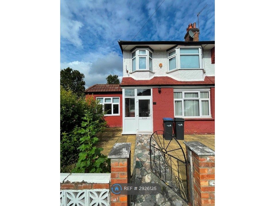 Property photo 3 of 13