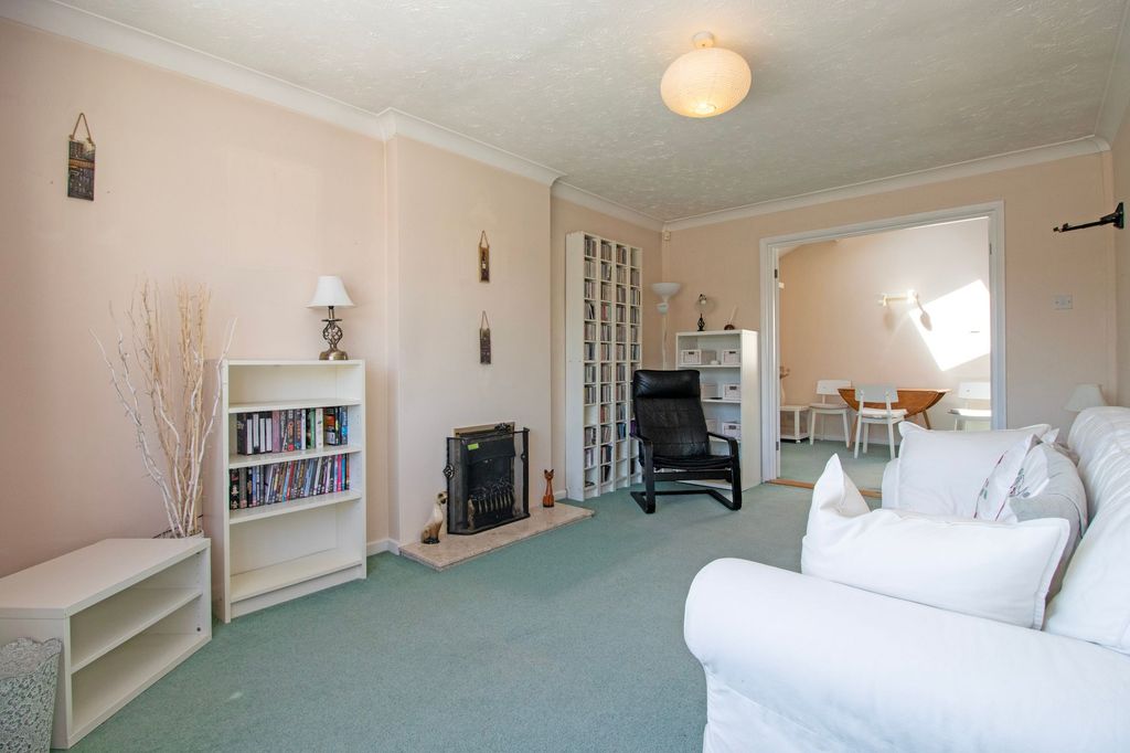 Property photo 3 of 20