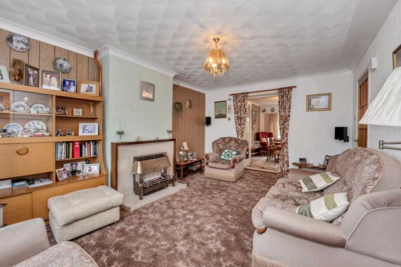 Property photo 2 of 18 Sitting Room