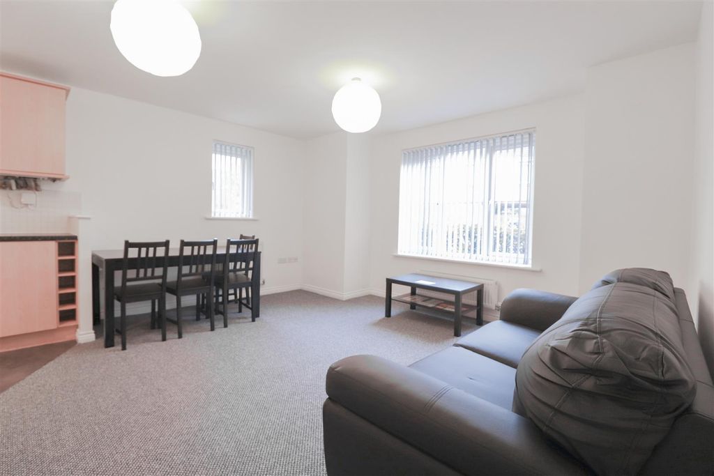 Property photo 2 of 7