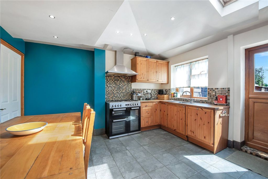 Property photo 3 of 20 Picture No. 06