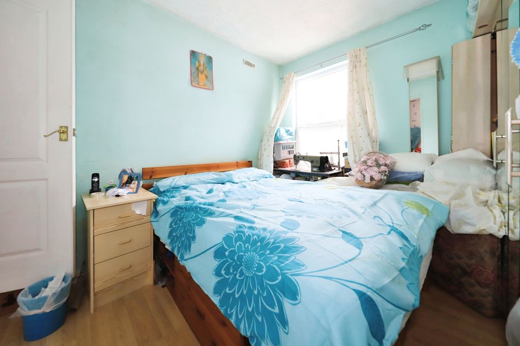Property photo 3 of 17 Photography