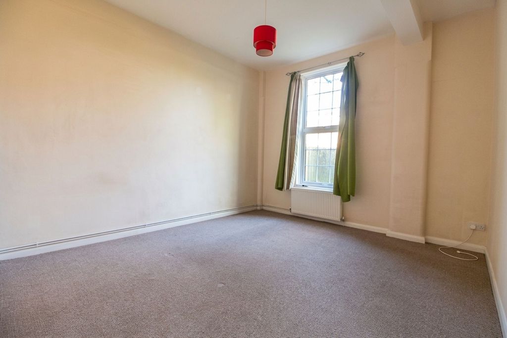 Property photo 3 of 7