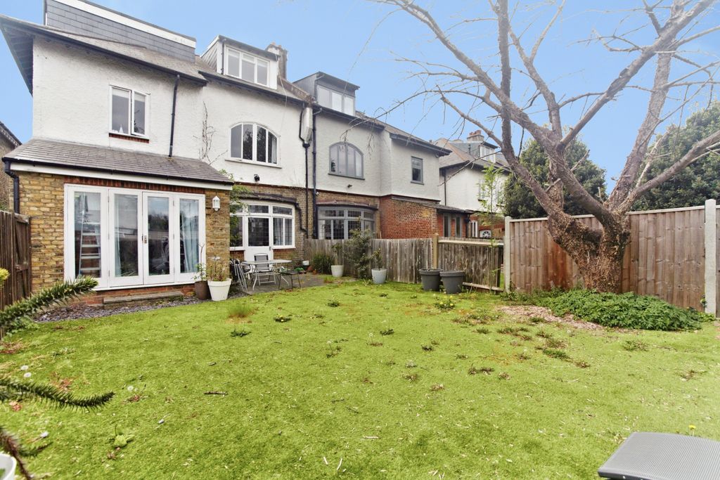 Property photo 2 of 19