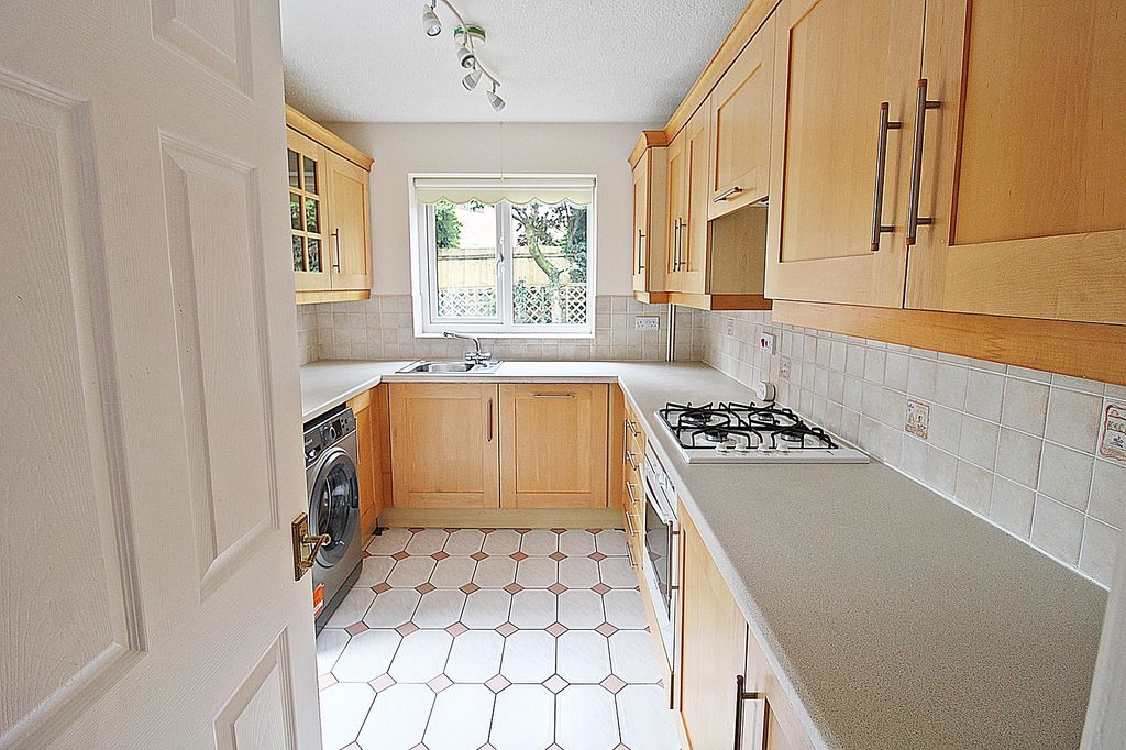 Property photo 2 of 24 Kitchen