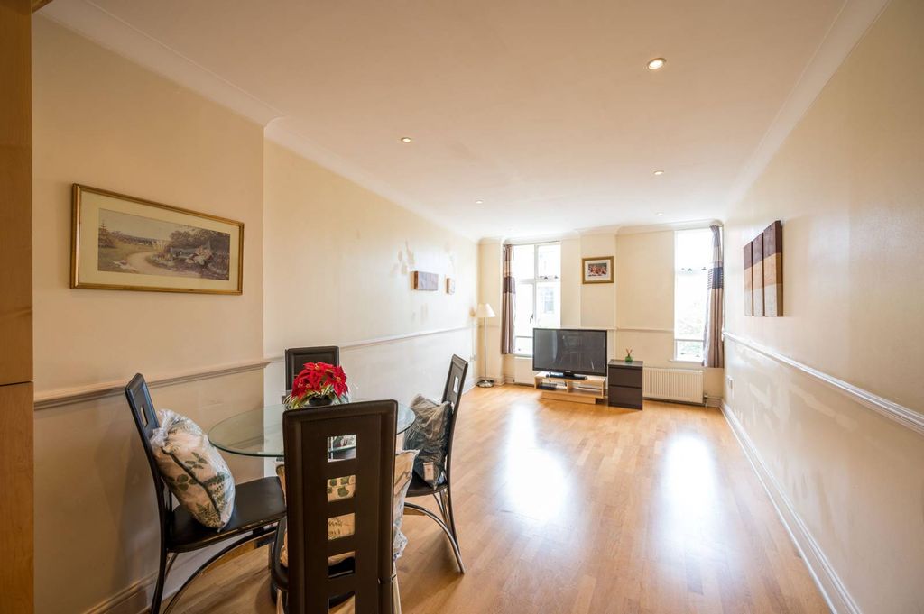 Property photo 3 of 7