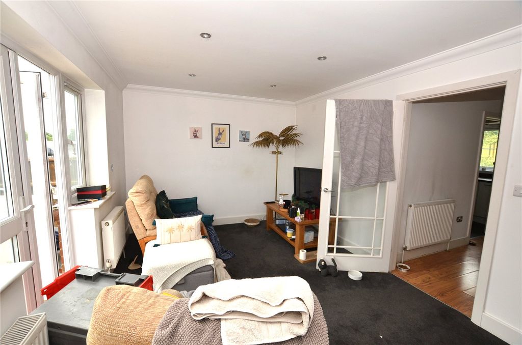 Property photo 3 of 10 Picture No. 09