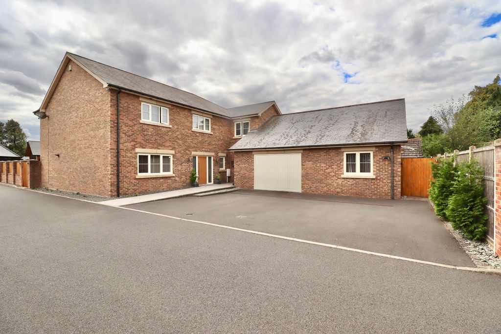 Property photo 1 of 34 Img_9278