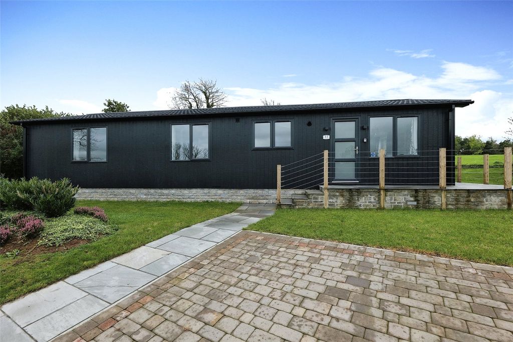 Property photo 1 of 15 Picture No. 11