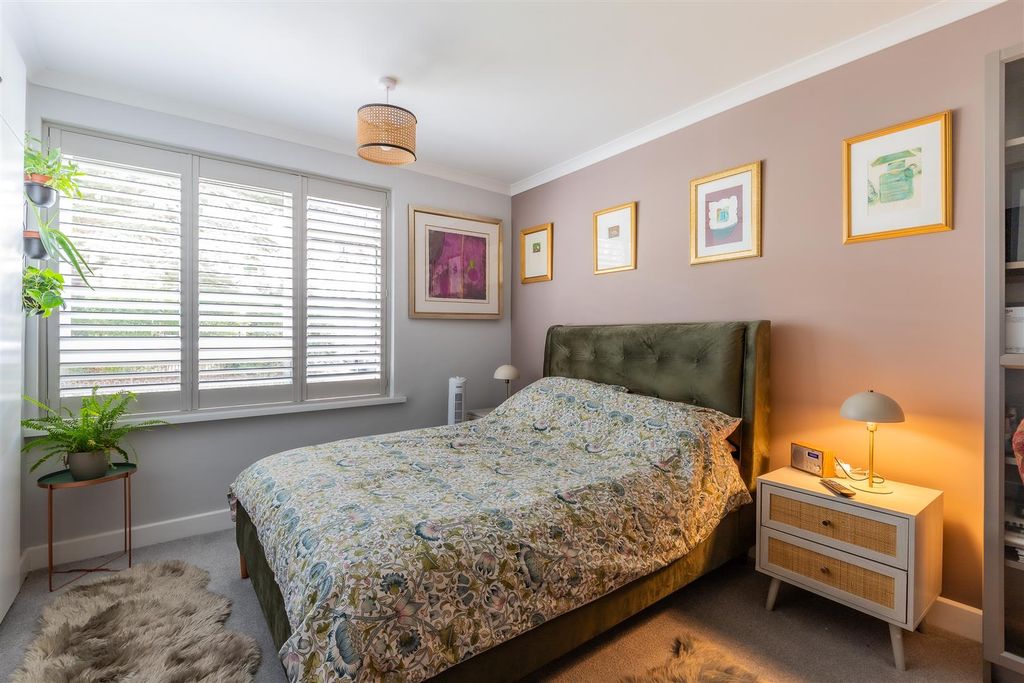Property photo 3 of 19 6 The Mount-4.Jpg