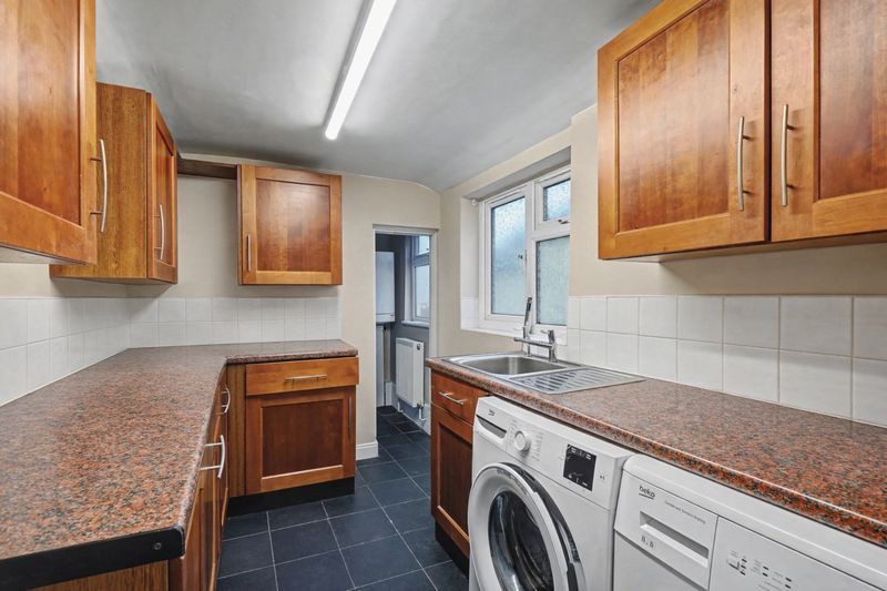 Property photo 3 of 10 Photo 9