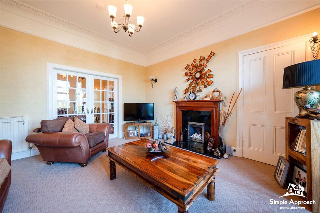 Property photo 3 of 40 Dsc02588-Hdr.Jpg