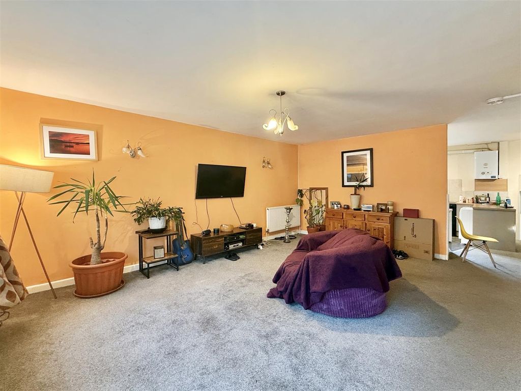 Property photo 2 of 22 Lounge__.Jpeg