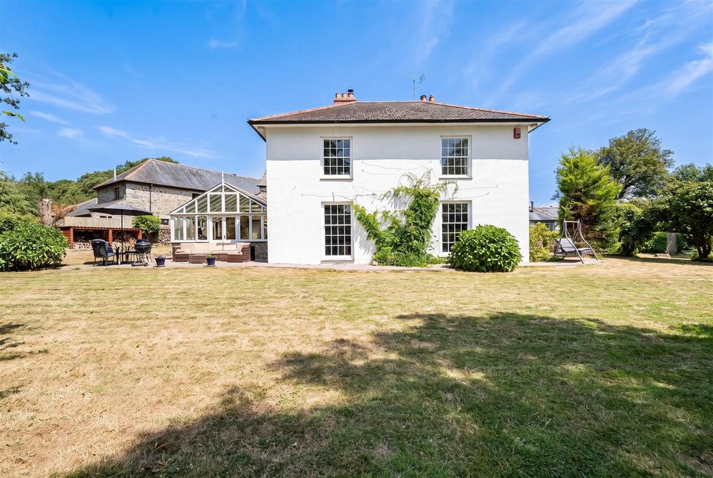 Property photo 3 of 62