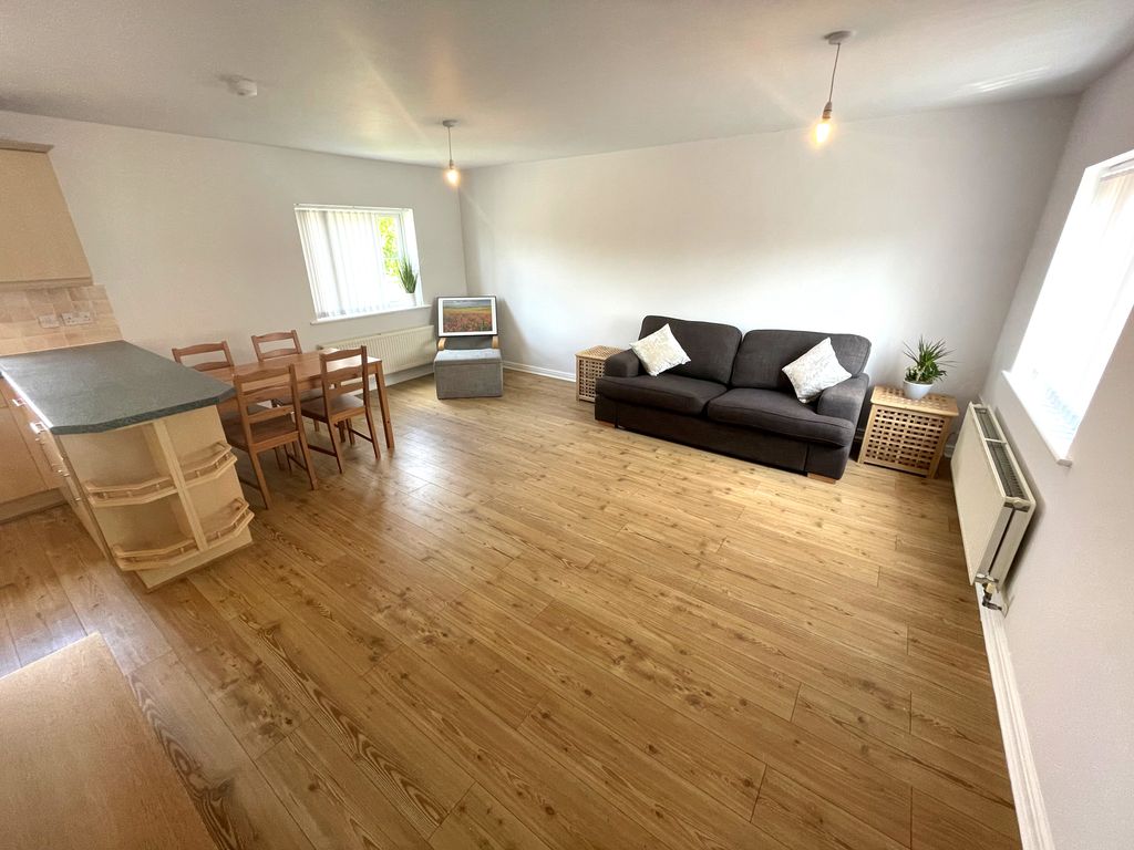 Property photo 2 of 7